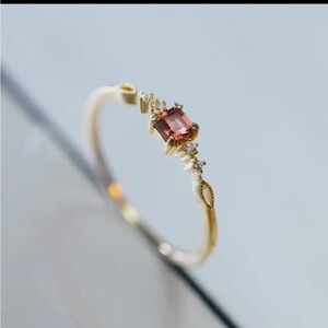 369. Gold vintage garnet thin band ring sterling silver